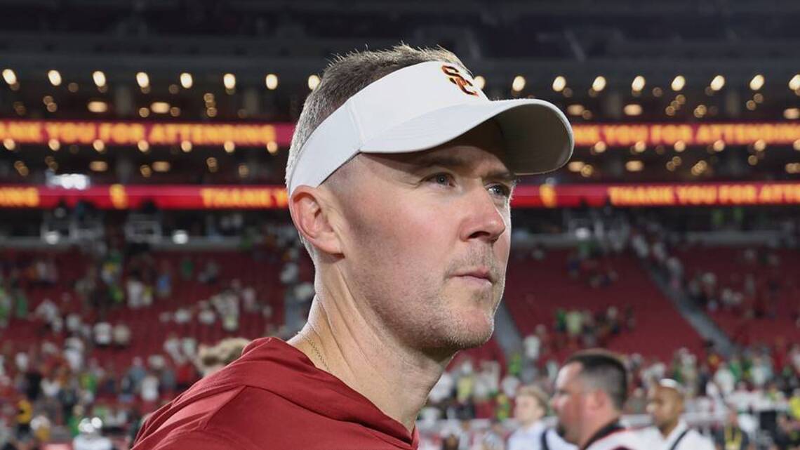 USC's Lincoln Riley Linked to Big 12 Job Before Coaching Carousel Picks Up