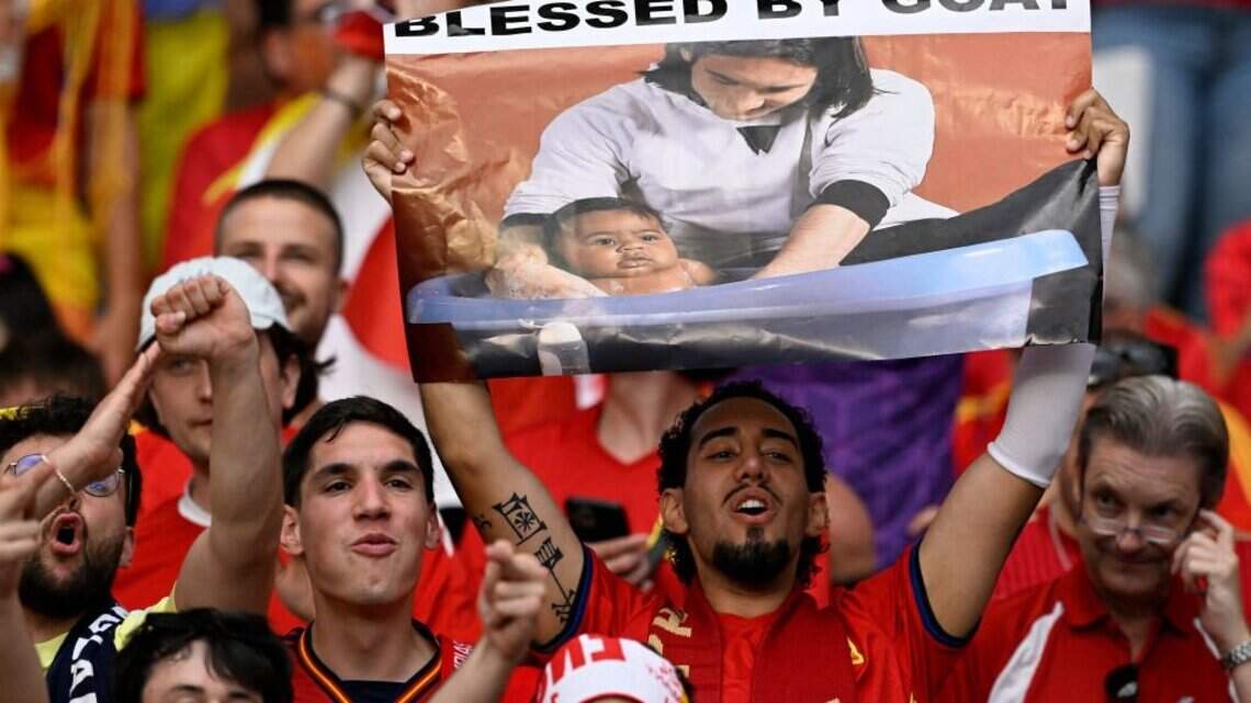 As a baby, Yamal met Messi for a photo ... now he’ll meet him for a shot at glory