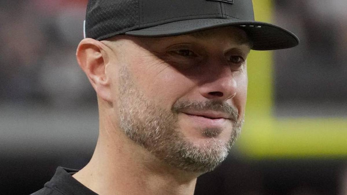  Jan 4, 2026; Paradise, Nevada, USA; Las Vegas Raiders general manager John Spytek reacts during the game against the Kansas City Chiefs at Allegiant Stadium. Mandatory Credit: Kirby Lee-Imagn Images | Kirby Lee-Imagn Images 
