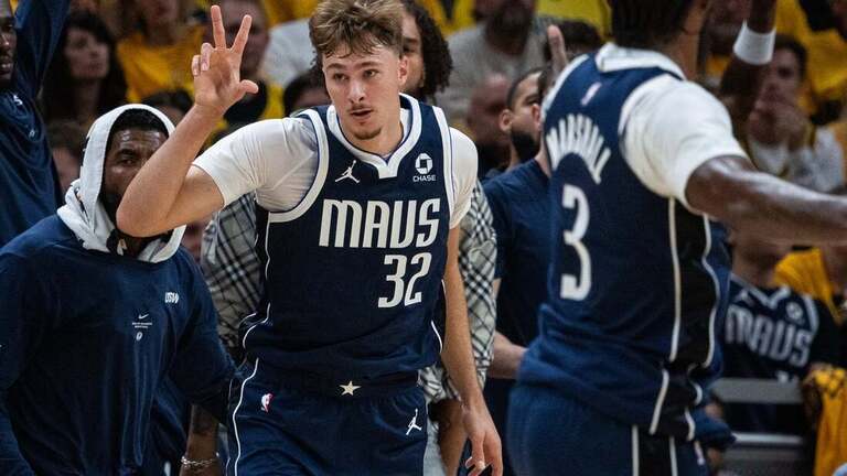 Cooper Flagg (shoulder) out vs. Spurs, to be reevaluated next week 