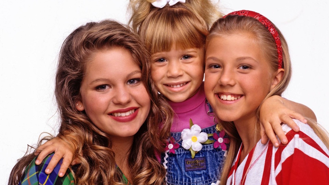 'Full House' Star Jodie Sweetin Reflects on Her Relationship With the Olsen Twins and Their Private Lives 