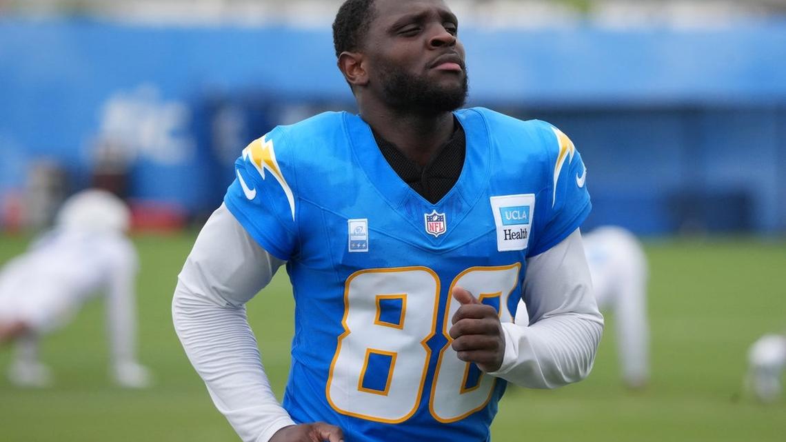 Report: Dolphins signing WR Jalen Reagor