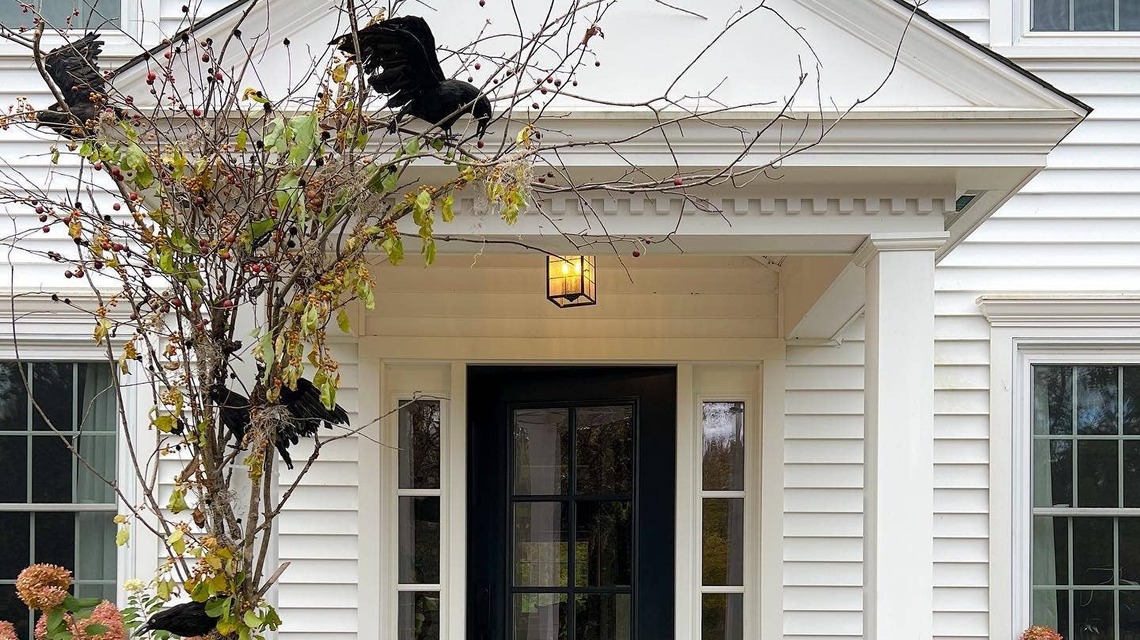 10 Stunning Fall Porch Ideas That'll Work All Season Long 