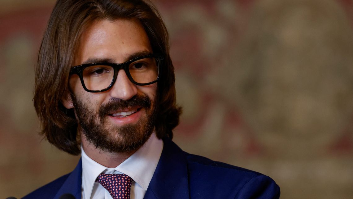 EssilorLuxottica founder's son quits management roles after reported rift with CEO 
