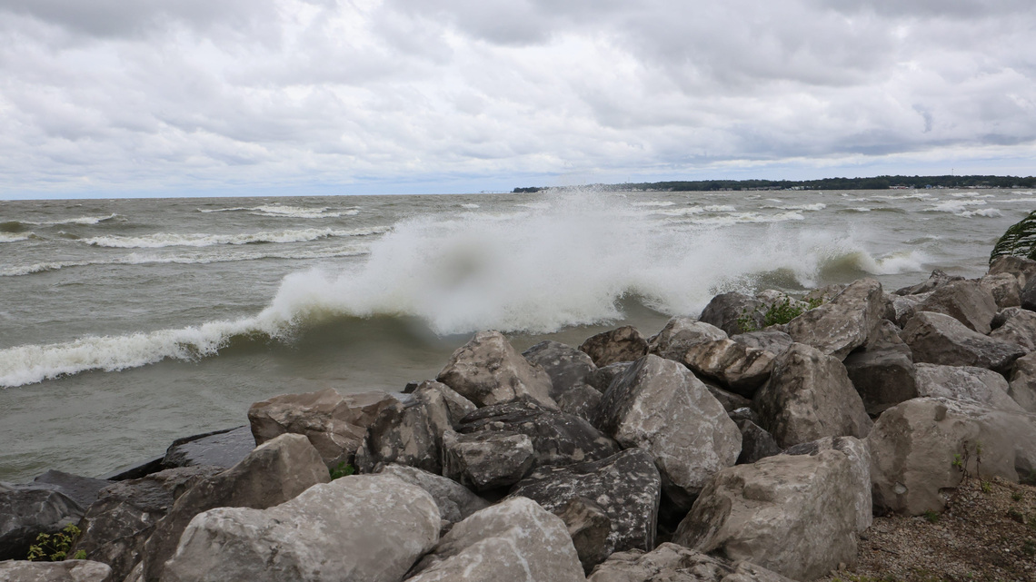 High winds and waves hit East Harbor State Park 