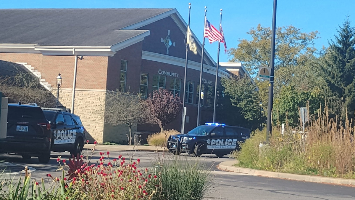 Woman shot at Cuyahoga Falls Natatorium dies, suspect arrested | Centre ...