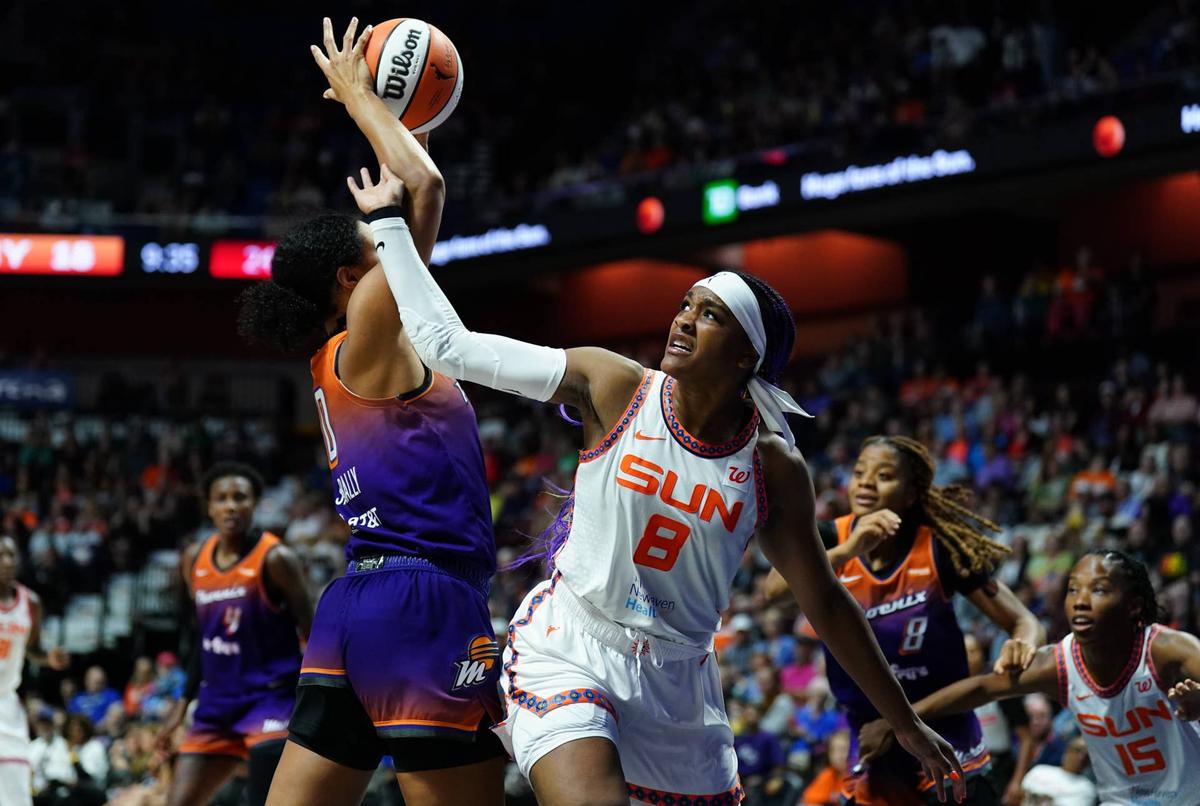  Connecticut Sun forward Aaliyah Edwards (8) David Butler II-Imagn Images