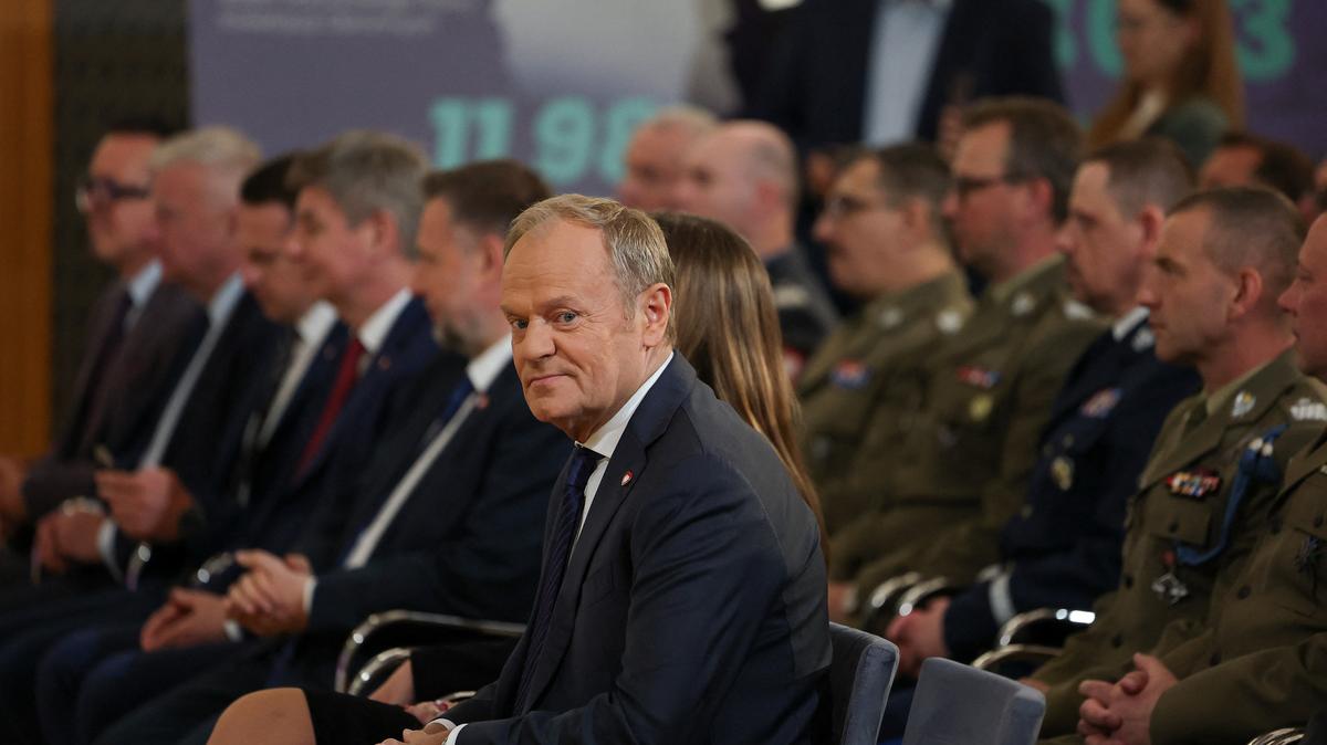 Polish Prime Minister Donald Tusk attends a signing ceremony for Poland's SAFE programme loan agreement, making it the first EU member state to sign the agreement, in Warsaw, Poland, May 8, 2026. REUTERS/Kacper Pempel