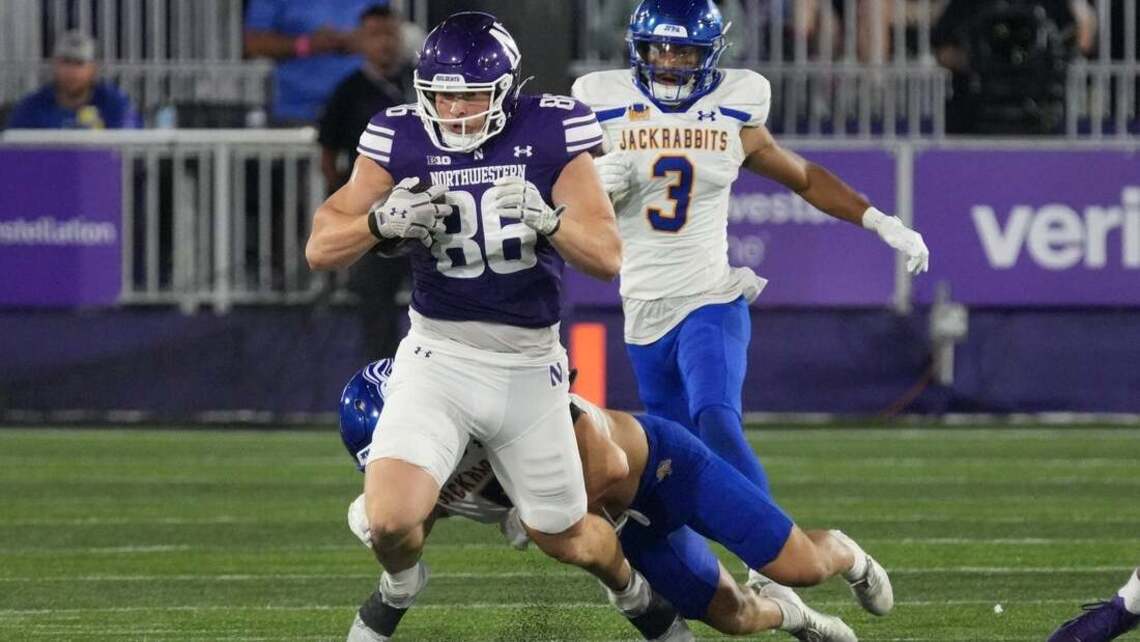 Aidan Chiles leads Northwestern past pesky South Dakota State 