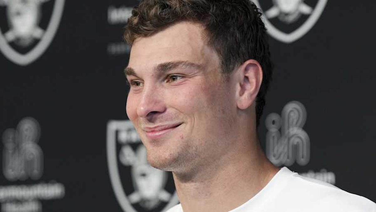  May 2, 2026; Henderson, NV, USA; Las Vegas Raiders quarterback Fernando Mendoza (15) speaks during a news conference at the team's Rookie Minicamp at Intermountain Health Performance Center. Mandatory Credit: Candice Ward-Imagn Images | Candice Ward-Imagn Images 