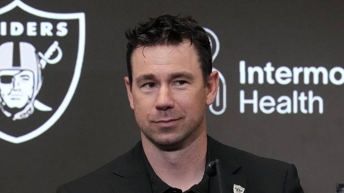  Apr 24, 2026; Henderson, NV, USA; Las Vegas Raiders coach Klint Kubiak at press conference at Intermountain Health Performance Center. Mandatory Credit: Kirby Lee-Imagn Images | Kirby Lee-Imagn Images 