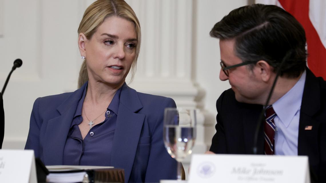 Commentary: The DOJ isn't enforcing the law. It's protecting the president 