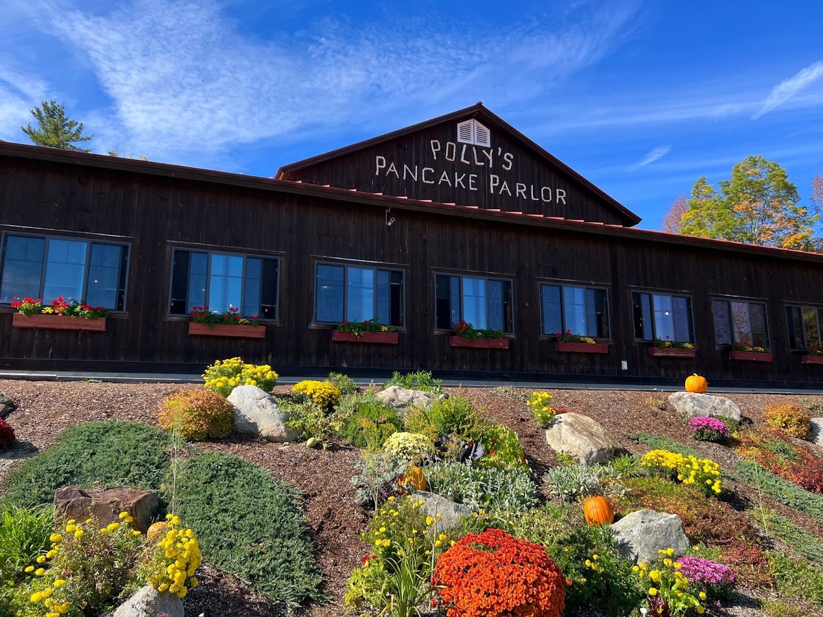  We love Polly's Pancake Parlor year round but it is extra pretty during fall foliage season. Plan a weekend getaway in New England for leaf peeping and pancakes! Photo credit: Nasreen Stump 