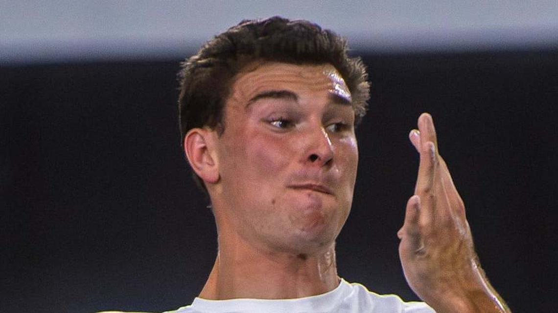  Fernando Mendoza participates in Indiana University's Pro Day at Mellencamp Pavilion on Wednesday, April 1, 2026. | Rich Janzaruk/Herald-Times / USA TODAY NETWORK via Imagn Images 
