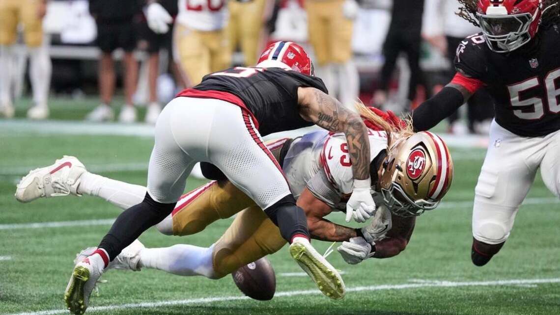 Falcons make key plays, hand 49ers first loss of season 