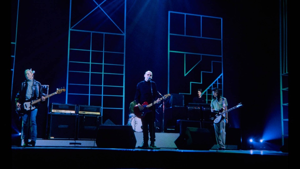 1996 Alt-Rock Hit Wasn't a No. 1, But Became a Defining '90s Anthem 