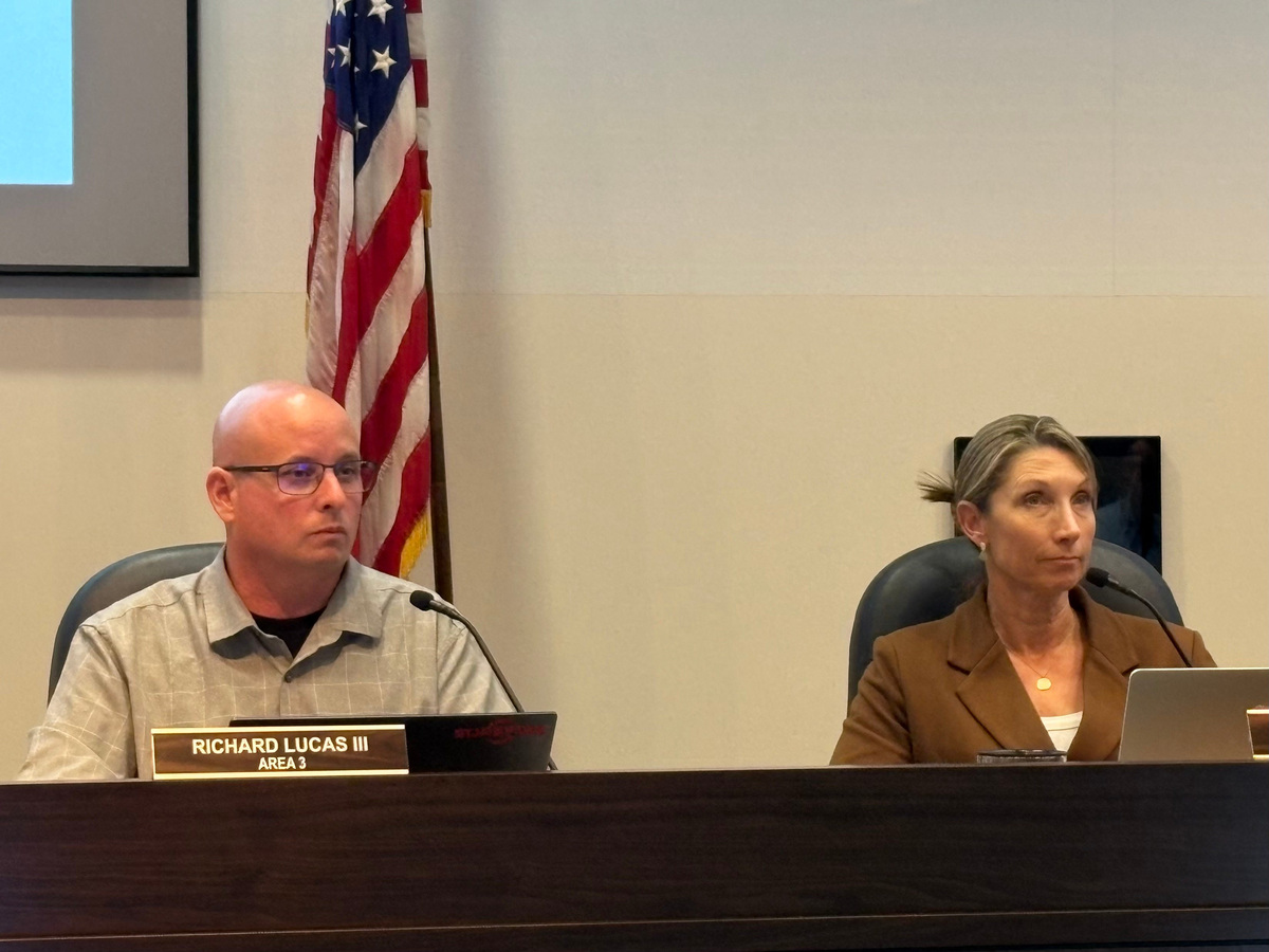 Paper trail discouraged in county superintendent's office, report says ...