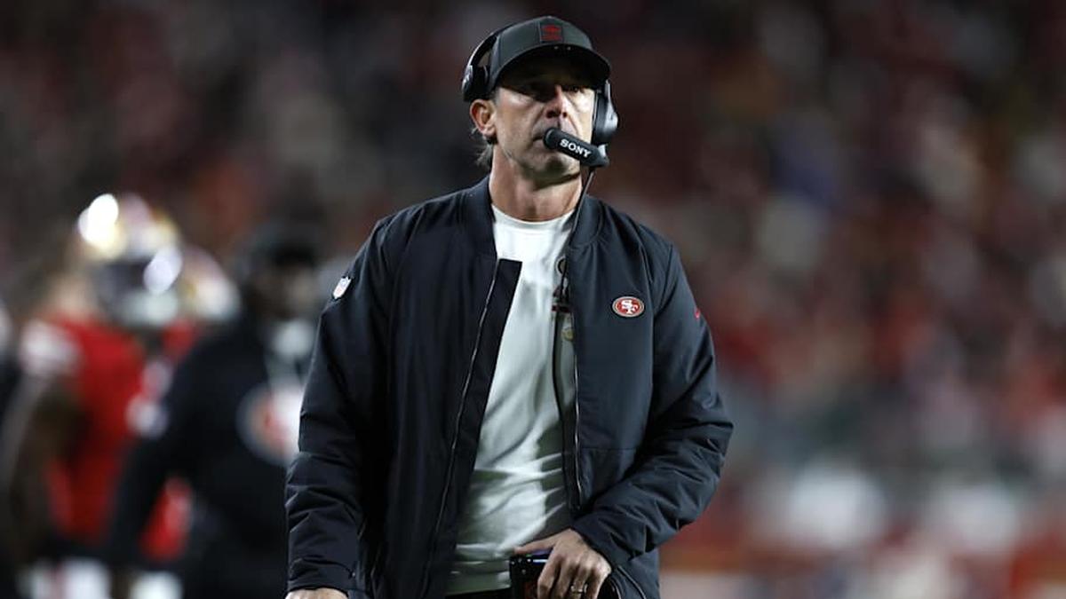  Dec 28, 2025; Santa Clara, California, USA; San Francisco 49ers head coach Kyle Shanahan looks on in the first half against the Chicago Bears at Levi's Stadium. Mandatory Credit: Sergio Estrada-Imagn Images | Sergio Estrada-Imagn Images 