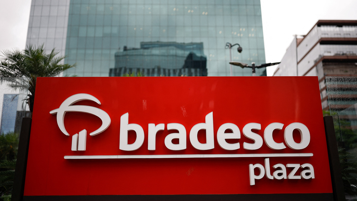 Brazil bank CEOs back further easing after fourth straight rate cut