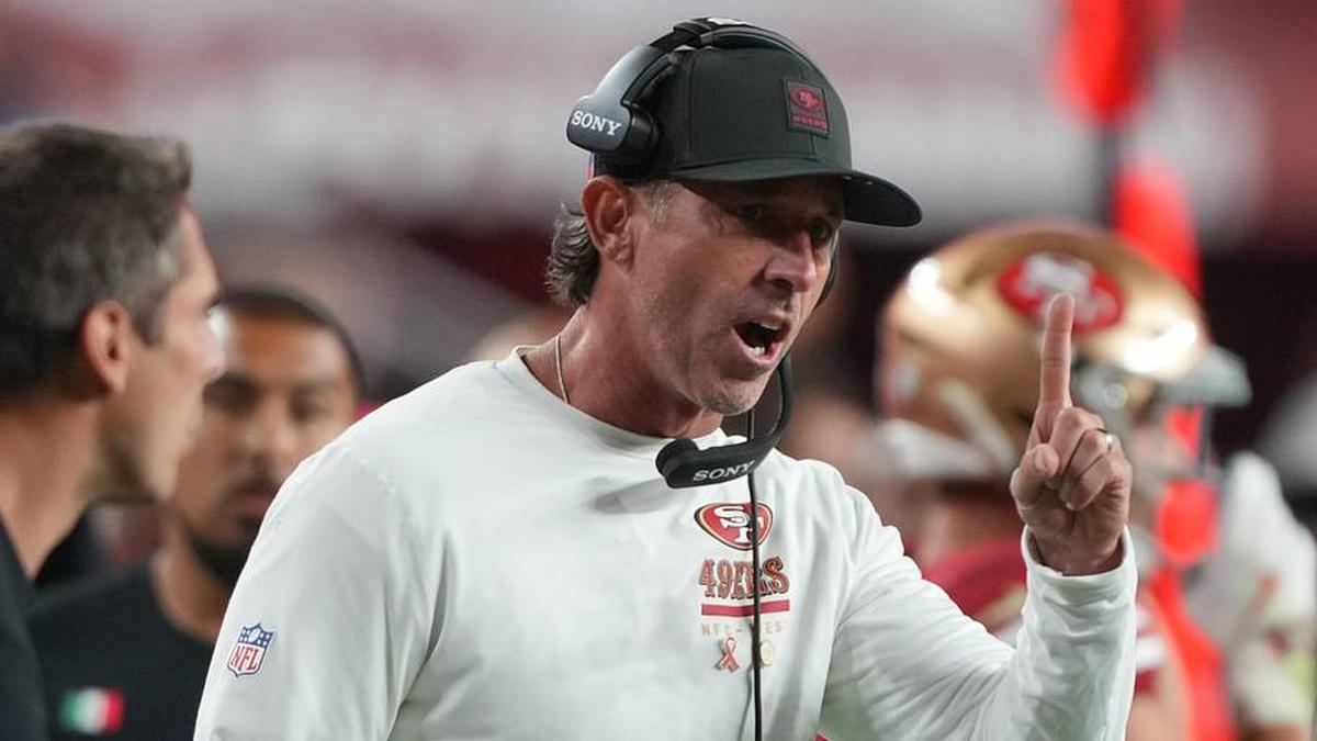  Oct 19, 2025; Santa Clara, California, USA; San Francisco 49ers head coach Kyle Shanahan gestures from the sideline during the fourth quarter against the Atlanta Falcons at Levi's Stadium. Mandatory Credit: Darren Yamashita-Imagn Images | Darren Yamashita-Imagn Images 