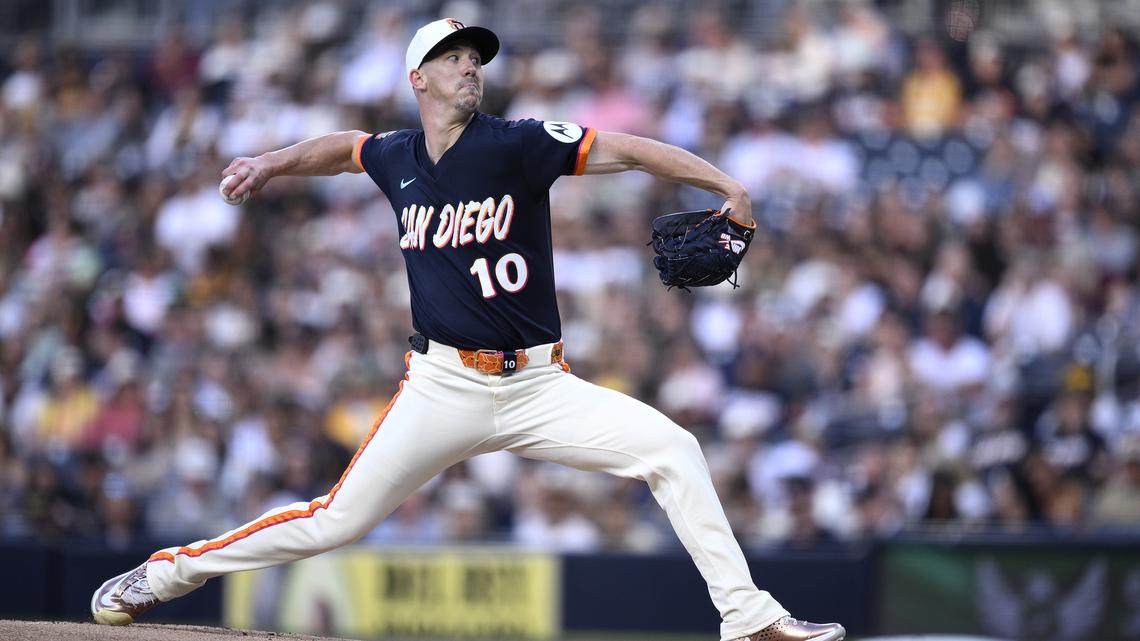 Padres go long for win against Athletics 