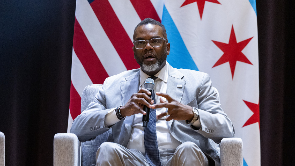 Mayor Brandon Johnson orders vendors to disclose immigration enforcement contracts 
