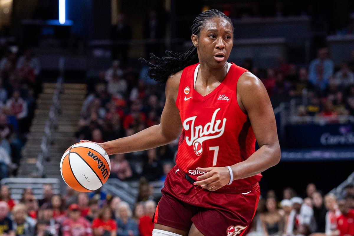  Indiana Fever center-forward Aliyah Boston dribbles the ball in the second half against the Portland Fire at Gainbridge Fieldhouse. Trevor Ruszkowski-Imagn Images