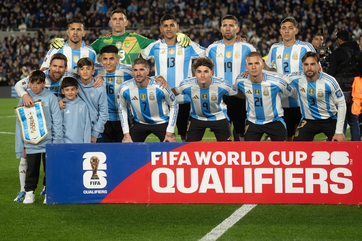  Starting players of Argentina and Lionel Messi's sons pose for photos before the 2026 FIFA World Cup CONMEBOL Qualifier football match between Argentina and Venezuela in Buenos Aires, Argentina, Sept. 4, 2025. (Photo by Martin Zabala/Xinhua via Getty Images) Photo by Martin Zabala/Xinhua via Getty Images
