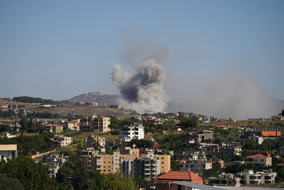 Smoke billows from southern Lebanon following an Israeli strike, as seen from Nabatieh, southern Lebanon, June 19, 2026. REUTERS/Stringer