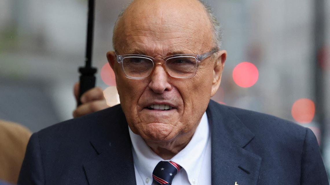 Former New York City Mayor Giuliani recovering from pneumonia 