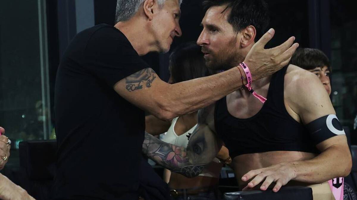  Jorge Messi remains in hospital with an undisclosed illness. | Leonardo Fernandez/Getty Images 
