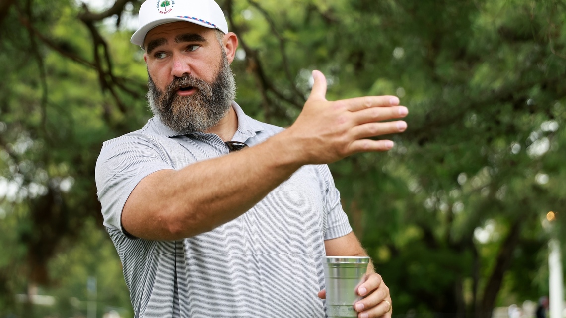 Jason Kelce Says He's ‘Morbidly' Obese on TV Amid Weight Loss Journey 