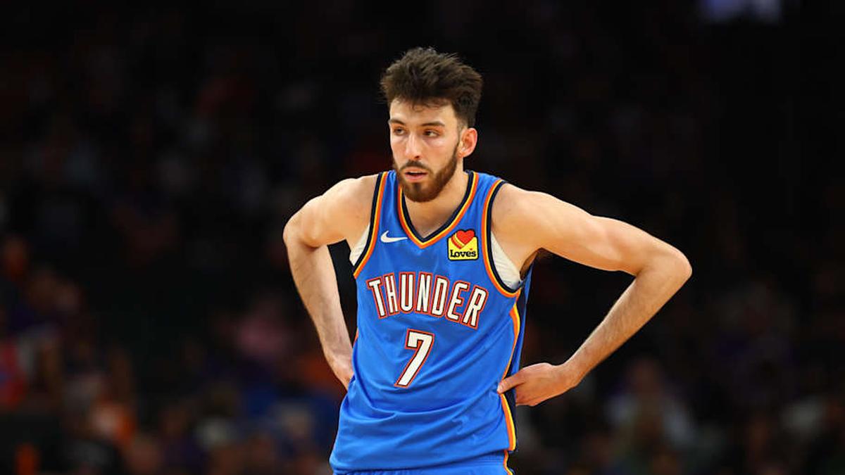  Apr 27, 2026; Phoenix, Arizona, USA; Oklahoma City Thunder center Chet Holmgren (7) against the Phoenix Suns during game four of the first round of the 2026 NBA Playoffs at Mortgage Matchup Center. | Mark J. Rebilas-Imagn Images 