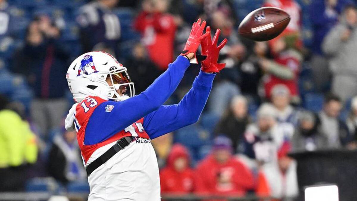  Dec 1, 2025; Foxborough, Massachusetts, USA; New England Patriots wide receiver Mack Hollins (13) warms up prior to the game against the New York Giants at Gillette Stadium. Mandatory Credit: Eric Canha-Imagn Images | IMAGN IMAGES via Reuters Connect 