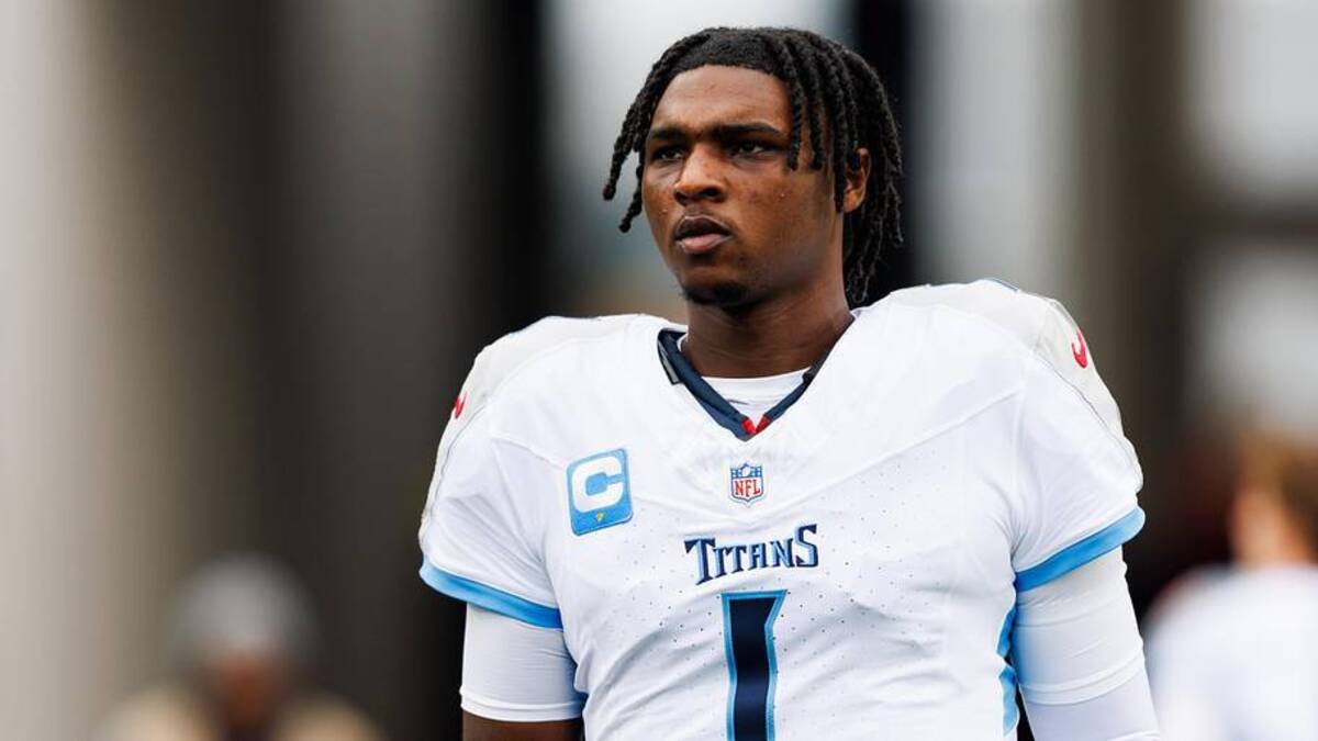  Jan 4, 2026; Jacksonville, Florida, USA; Tennessee Titans quarterback Cam Ward (1) before the game against the Jacksonville Jaguars at EverBank Stadium. | Morgan Tencza-Imagn Images 