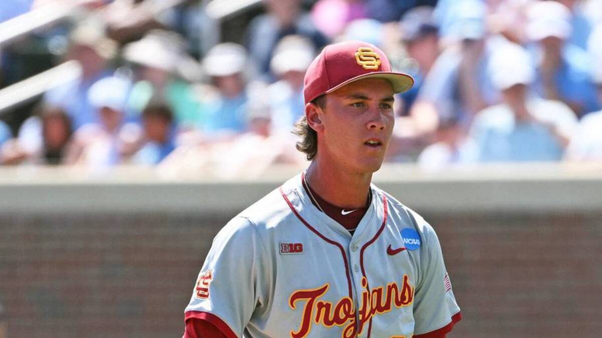  Jun 5, 2026; Chapel Hill, NC, USA; USC Trojans pitcher Mason Edwards (30) reacts during the first inning after striking out the North Carolina Tar Heels at Boshamer Stadium. Mandatory Credit: Zachary Taft-Imagn Images | Zachary Taft-Imagn Images 
