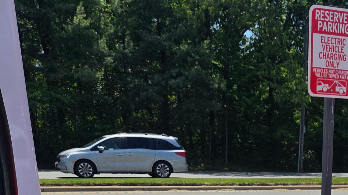 Are EV drivers less likely to default on car loans? New study says yes. 