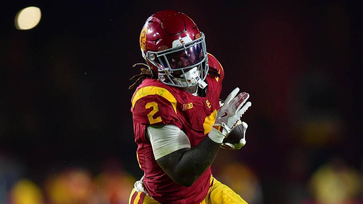  Sep 20, 2025; Los Angeles, California, USA; Southern California Trojans running back Waymond Jordan (2) runs the ball against the Michigan State Spartans during the second half at the Los Angeles Memorial Coliseum. Mandatory Credit: Gary A. Vasquez-Imagn Images | Gary A. Vasquez-Imagn Images 