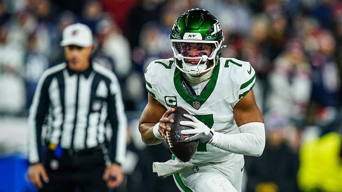  Justin Fields may have a massive impact on the season if Patrick Mahomes isn't ready for Week 1. | David Butler II-Imagn Images 