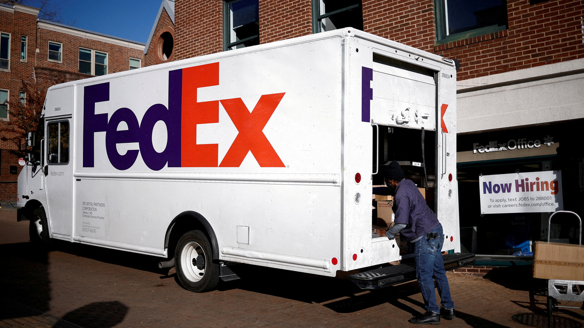 FedEx Freight forecasts quarterly earnings above estimates on improving volumes, pricing (Oct 29) 