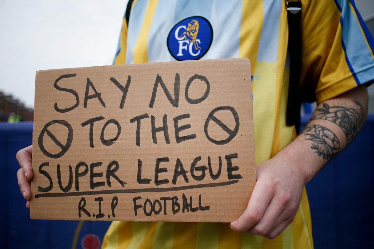  Chelsea fans protest on April 20, 2021, against the establishment of the breakaway European Super League. David Cliff/Anadolu Agency via Getty Images 