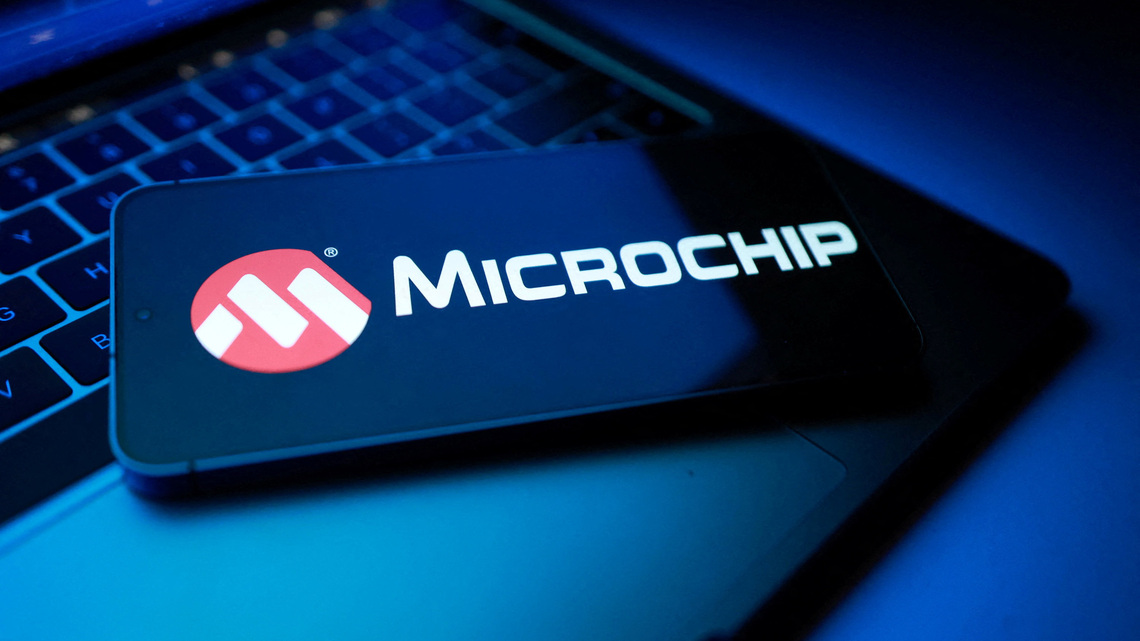 Microchip Tech forecasts upbeat quarterly revenue on strong demand 