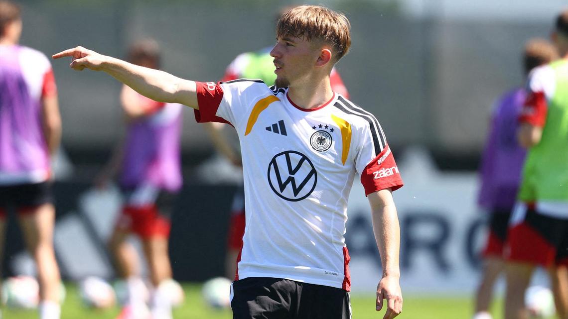 German prodigy Lennart Karl sidelined for World Cup with torn muscle 