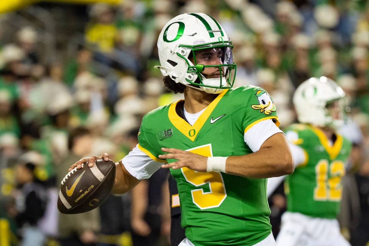  Oregon quarterback Dante Moore. Ben Lonergan / Imagn Images