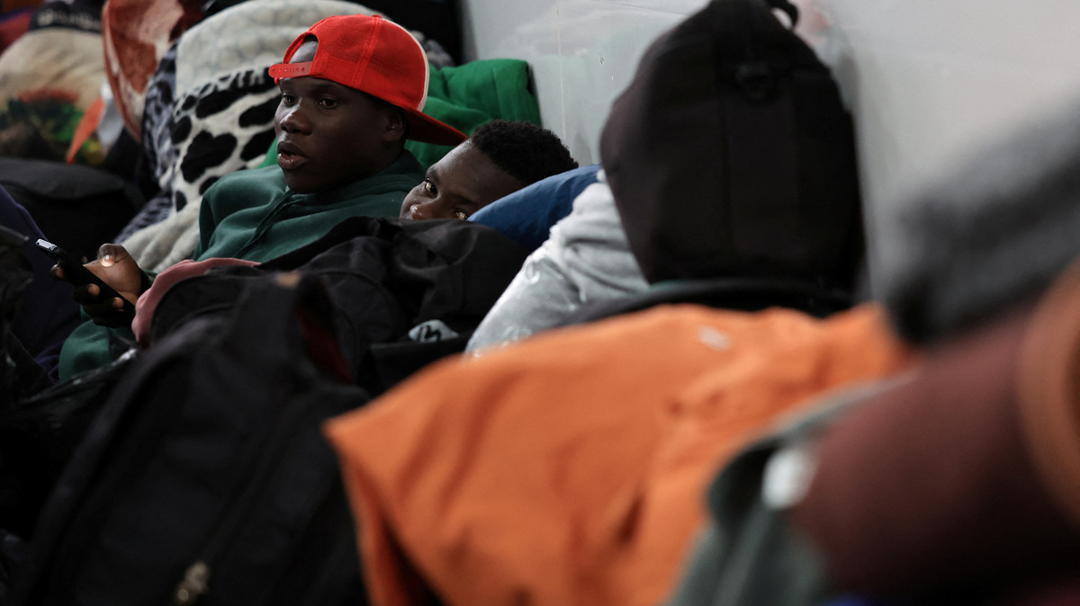 Displaced migrants shelter in a hall, following an escalation in anti-immigrant protests which heightened fears among foreign communities, in Kleinmond, South Africa, June 3, 2026. REUTERS/Esa Alexander