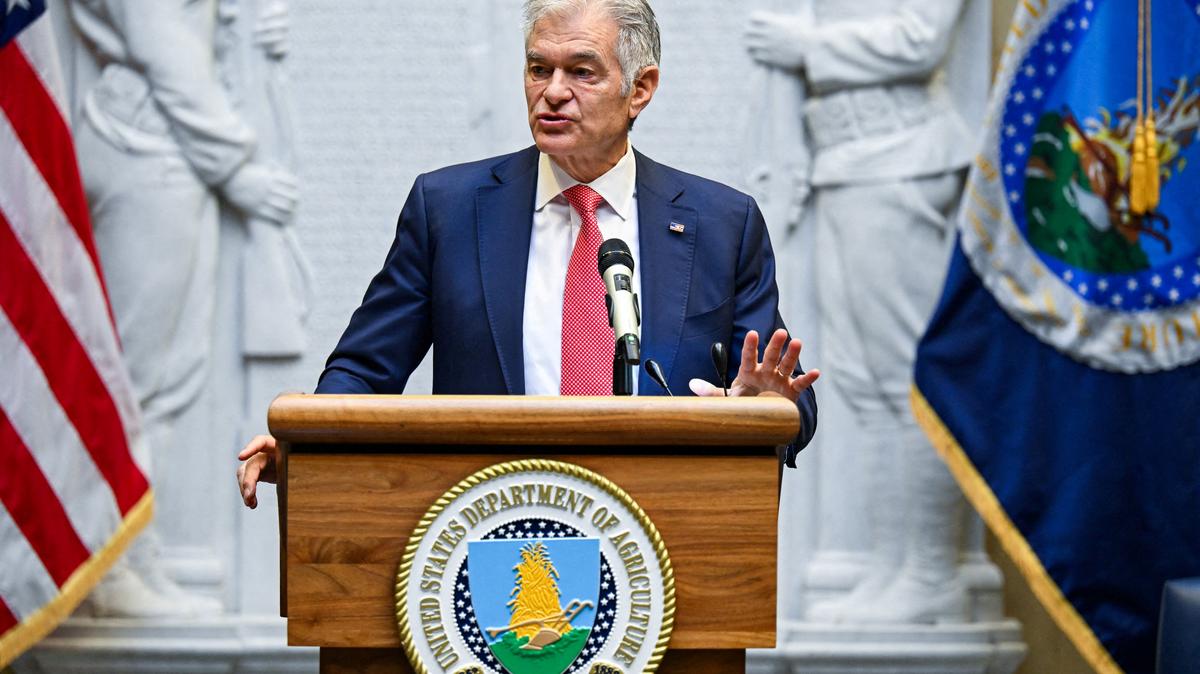 Center for Medicare & Medicaid Services Administrator Dr. Mehmet Oz speaks during a National Agriculture Day event at the U.S. Department of Agriculture (USDA) in Washington, D.C., U.S., March 24, 2026. REUTERS/Annabelle Gordon