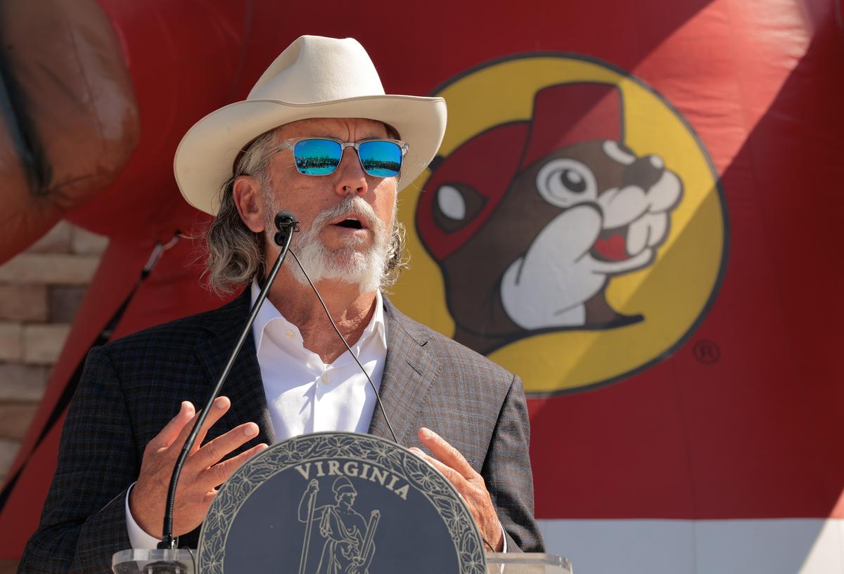  Buc-ee’s co-founder and CEO Arch “Beaver” Aplin III speaks during the grand opening ceremony of the first Buc-ee’s location on the East Coast on June 30, 2025, in Mount Crawford, Virginia. The 74,000-square-foot mega-convenience store and 120-pump gas station is the Texas-based chain’s 69th store and the first to open outside of the southern United States. 