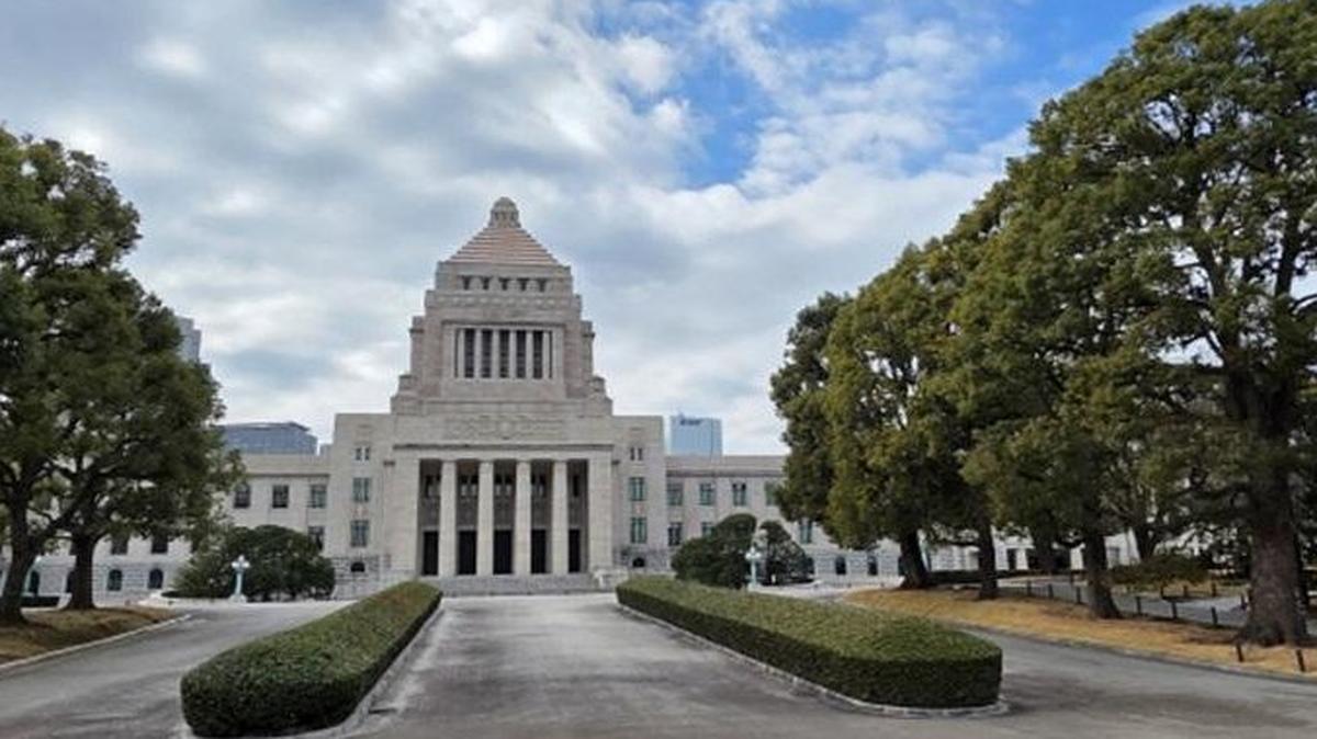Japan’s National Diet building in Tokyo, as public support for constitutional revision remains above 50%, raising the likelihood of renewed debate under Prime Minister Sanae Takaichi. Photo by Asia Today
                                            