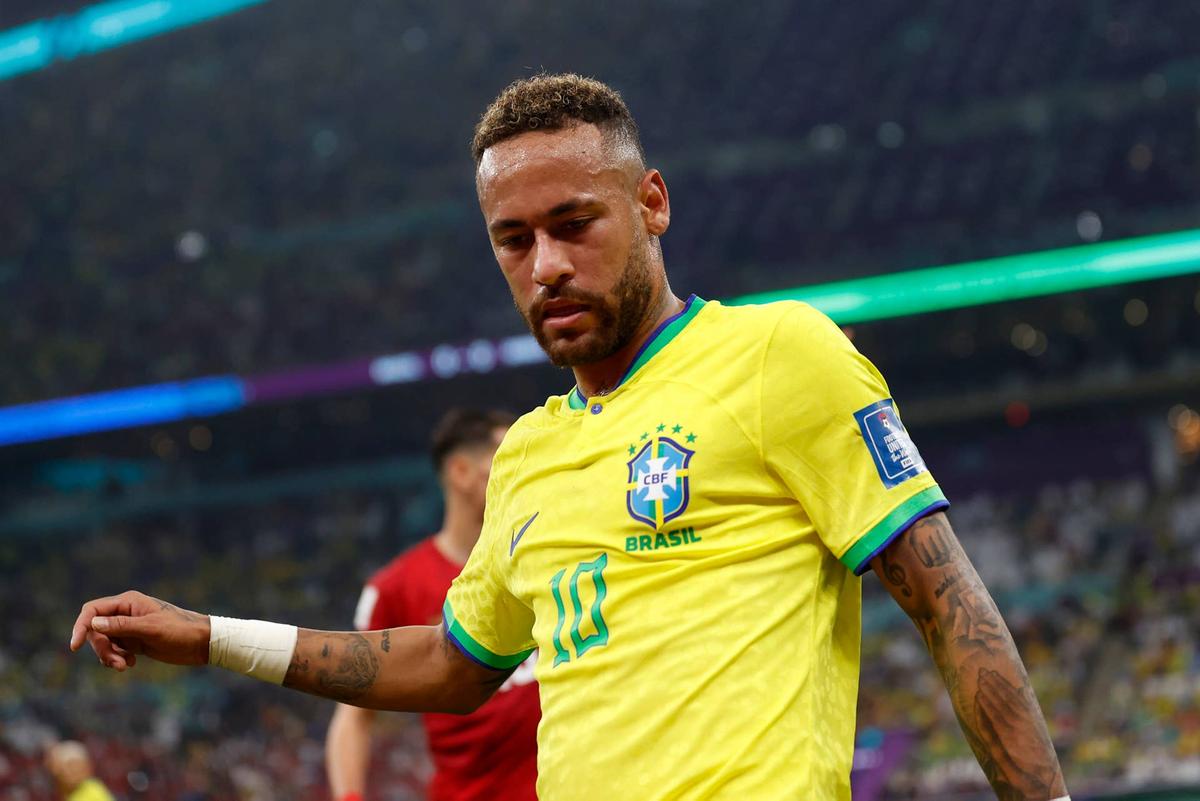  Brazil forward Neymar (10) against Serbia during the 2022 World Cup. Yukihito Taguchi-Imagn Images