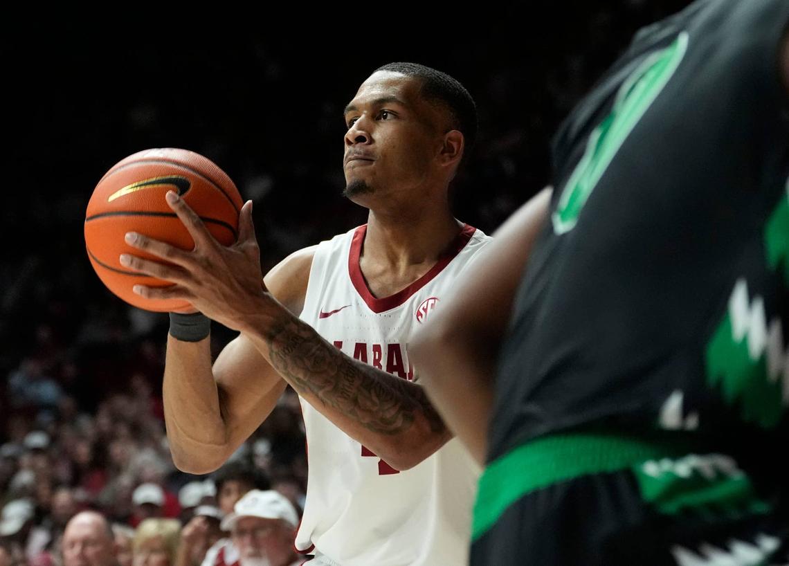 Alabama Crimson Tide guard Davion Hannah (4) Gary Cosby Jr.-Tuscaloosa News / USA TODAY NETWORK via Imagn Images